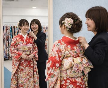 前撮りの振袖着付け