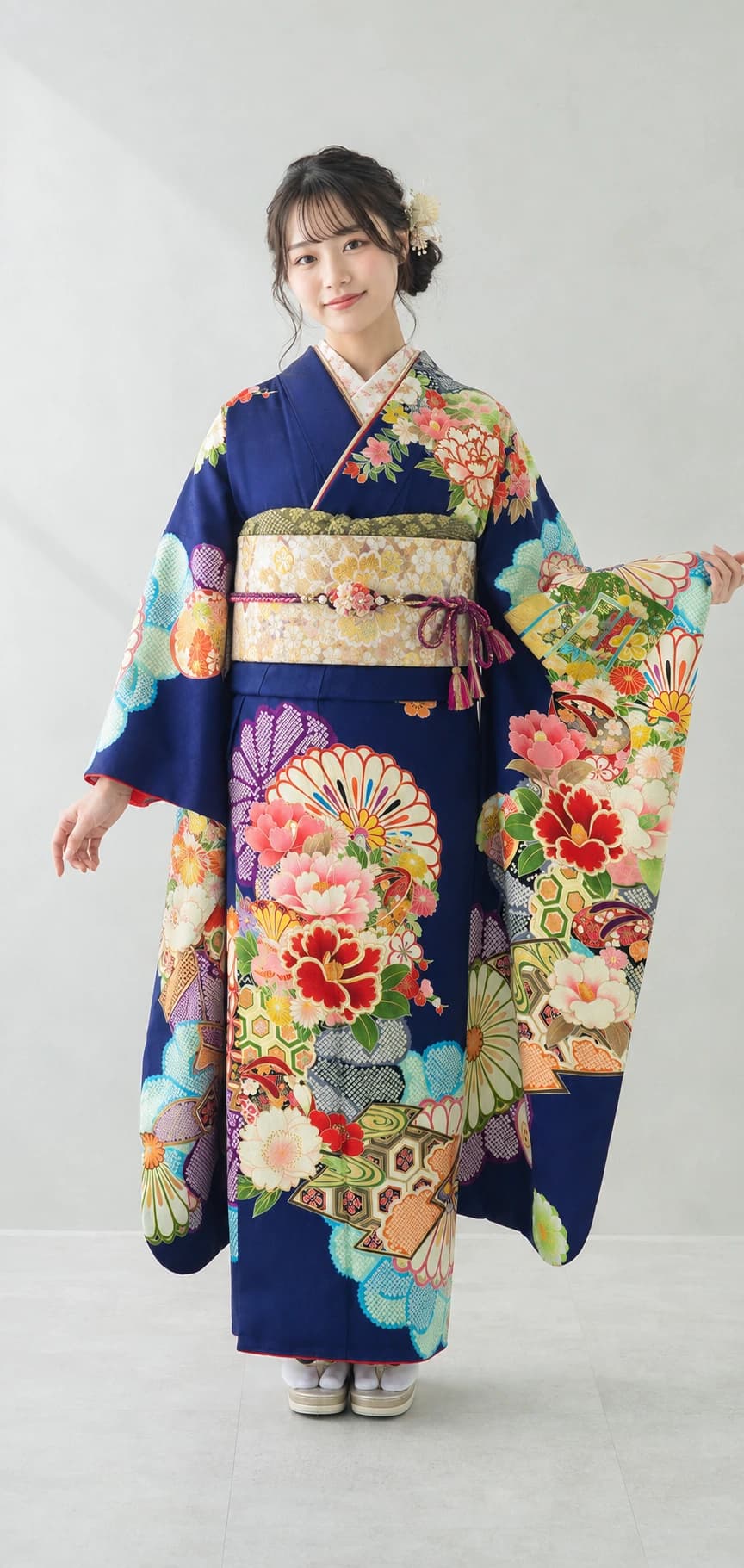 振袖を着用したモデル写真