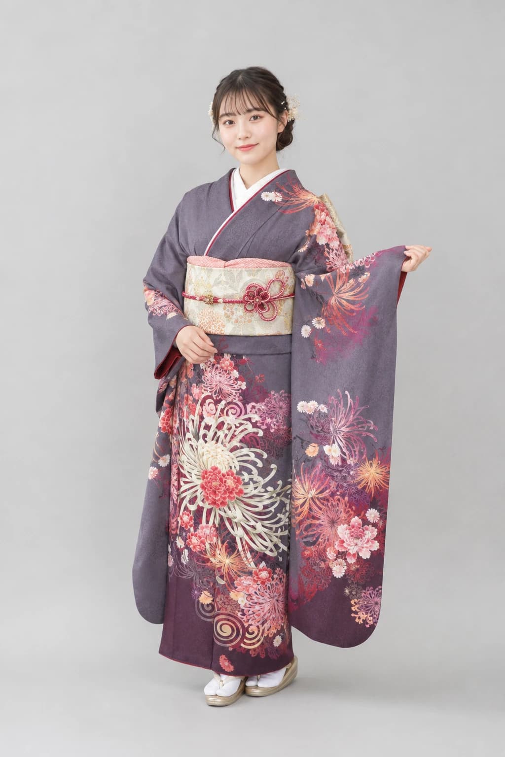 振袖を着用したモデル写真
