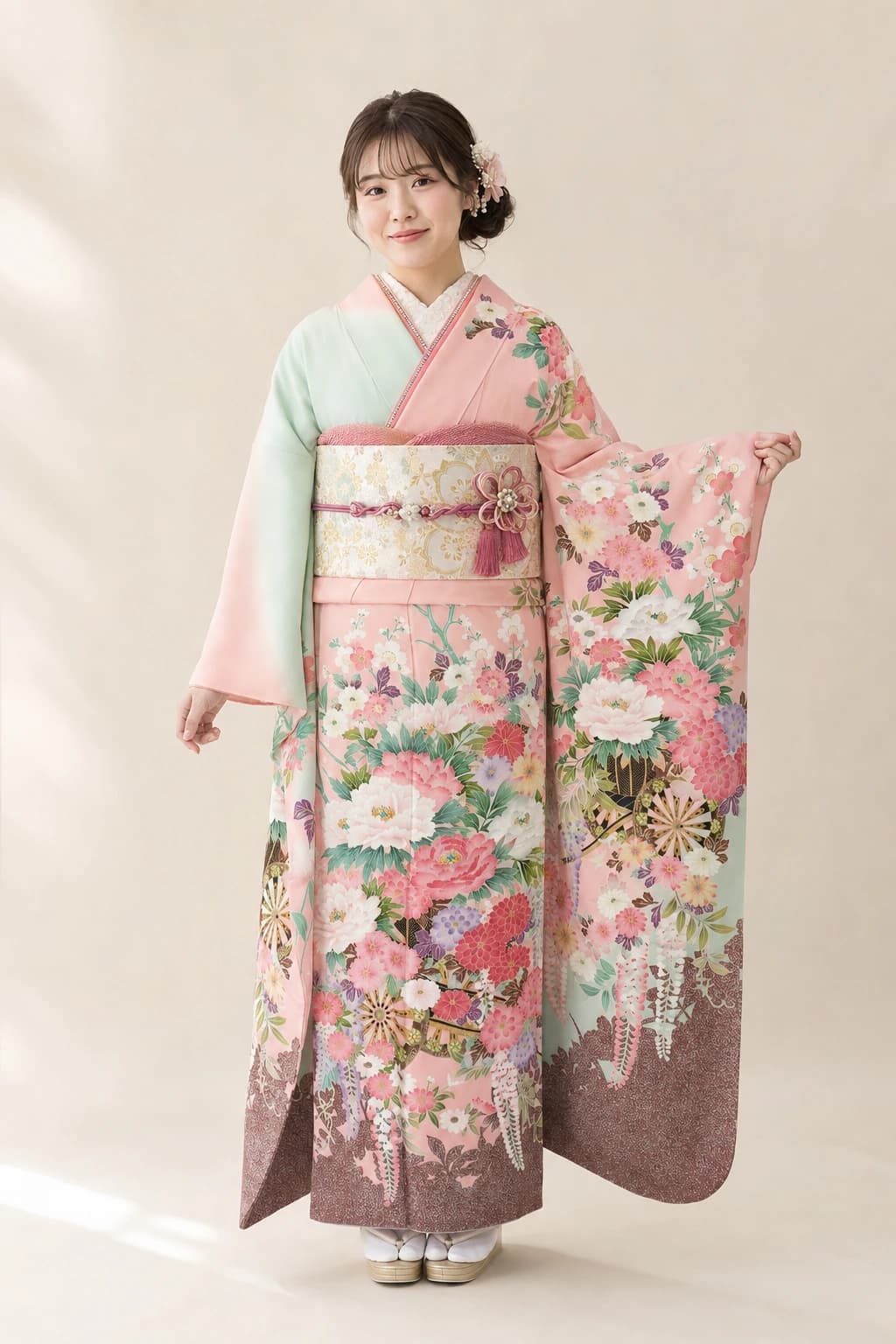 振袖を着用したモデル写真